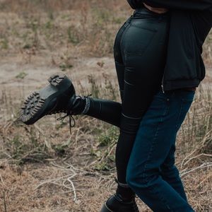 ABERCROMBIE FAUX LEATHER SKINNY JEANS